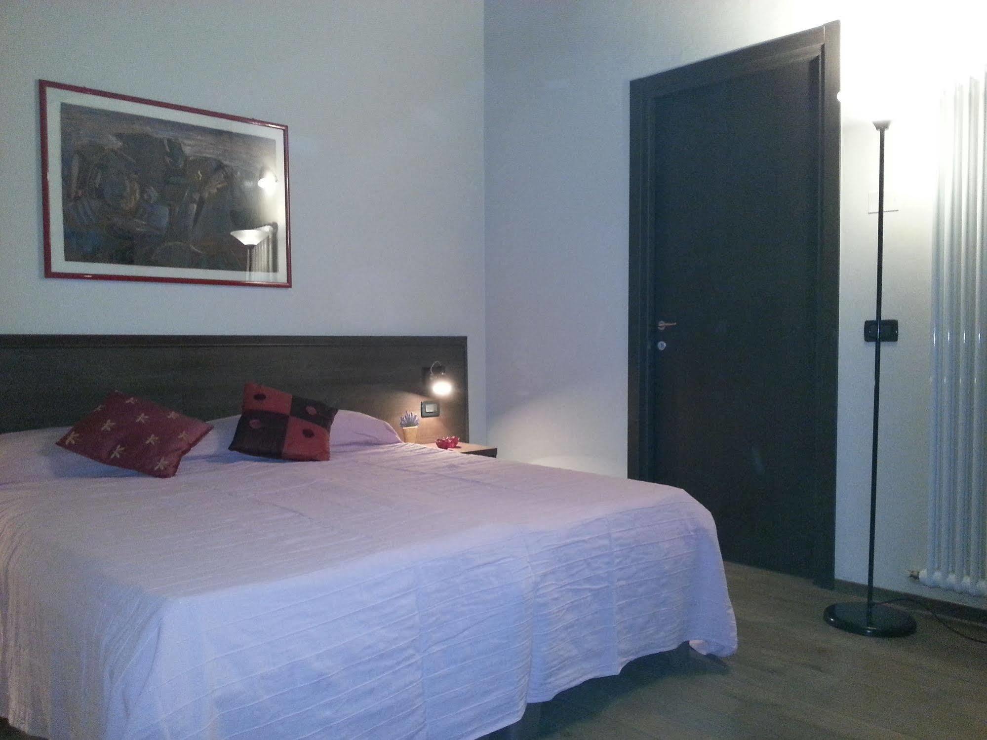 Hotel Hyknusa Reggio Emilia Exteriér fotografie